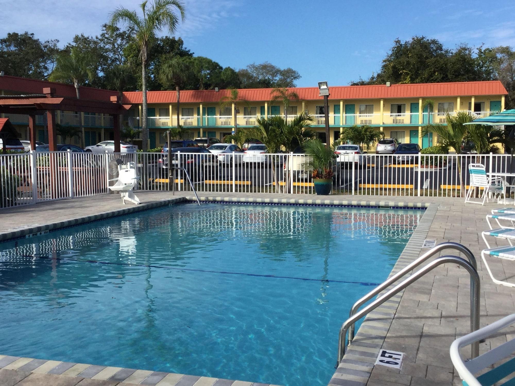 Super 8 By Wyndham Sarasota Near Siesta Key Μοτέλ Εξωτερικό φωτογραφία